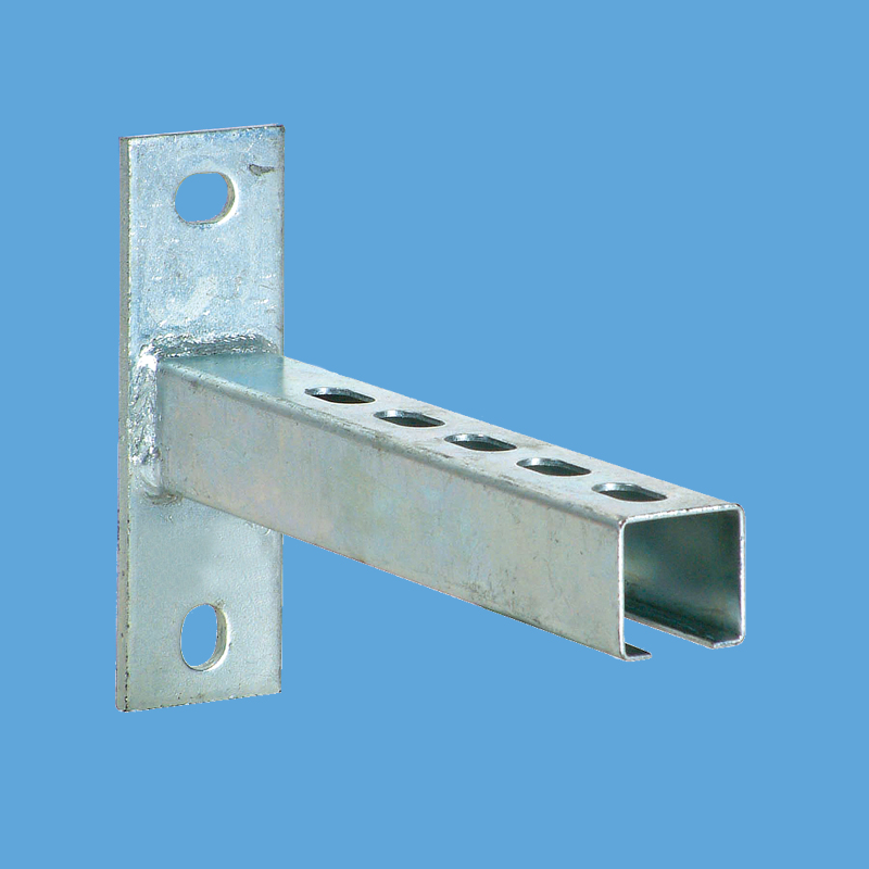 13 024 xxx 30x30mm電鍍鋅沖孔C型槽鋼支架.jpg