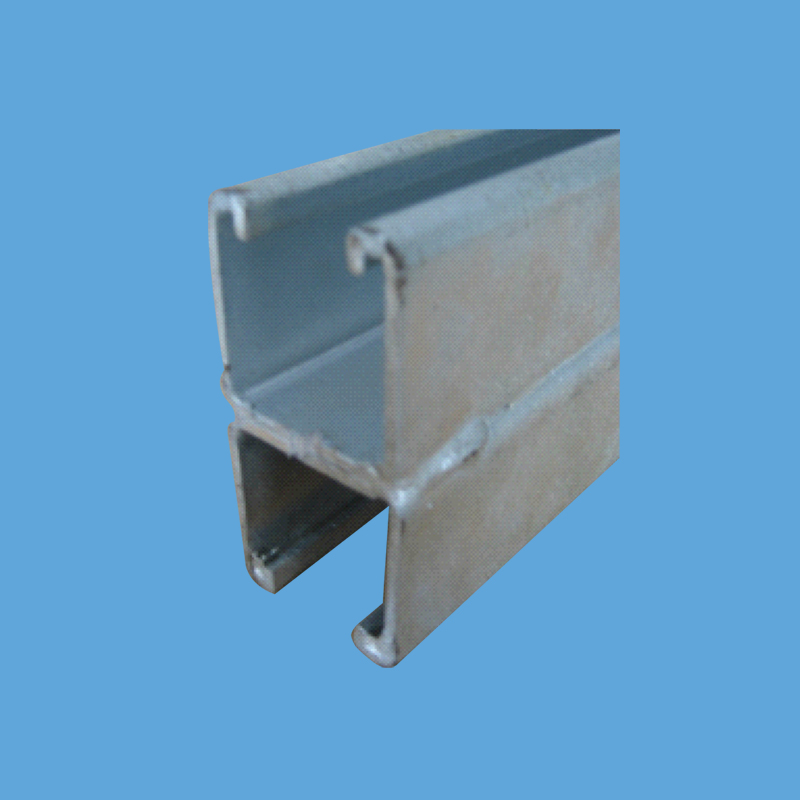 13 011 xxx 2.5mm厚82x41mm背對背不沖孔C型內(nèi)卷邊不帶齒導軌.jpg